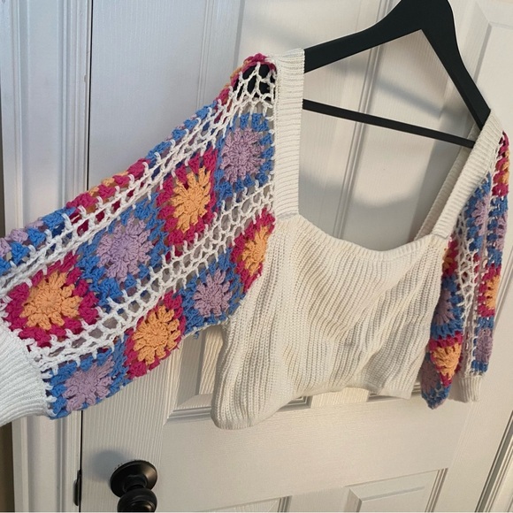 White Knit cropped Top with Multicolor Crochet Sleeves - Picture 4 of 9